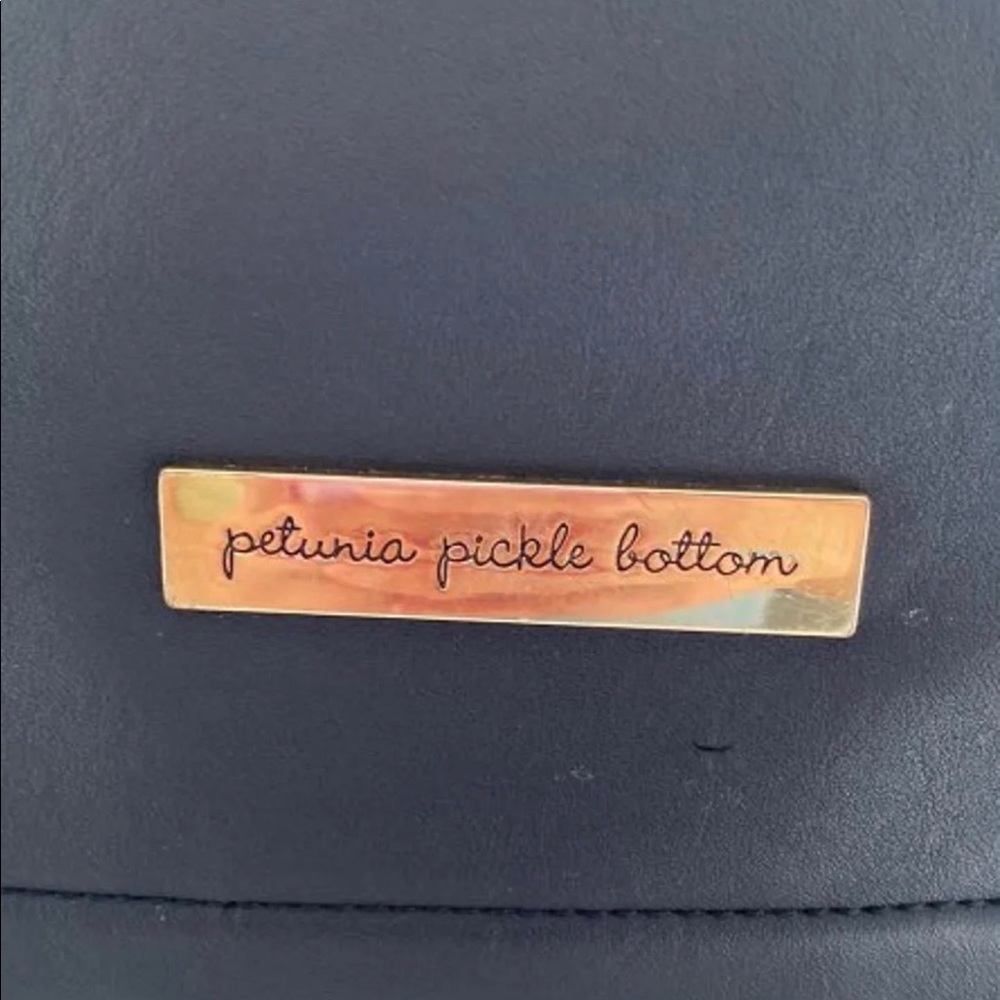 Petunia pickle bottom